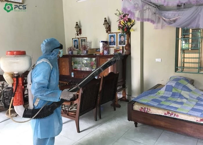 phun khử khuẩn sốt xuất huyết 